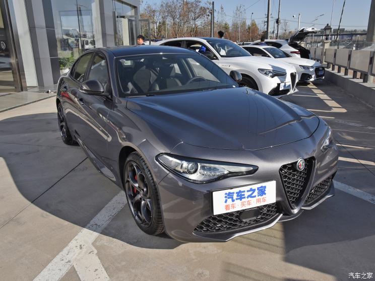 阿尔法·罗密欧 Giulia 2021款 2.0T 280HP Veloce Ti 竞速版