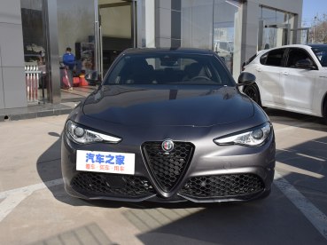 阿尔法·罗密欧 Giulia 2021款 2.0T 280HP Veloce Ti 竞速版