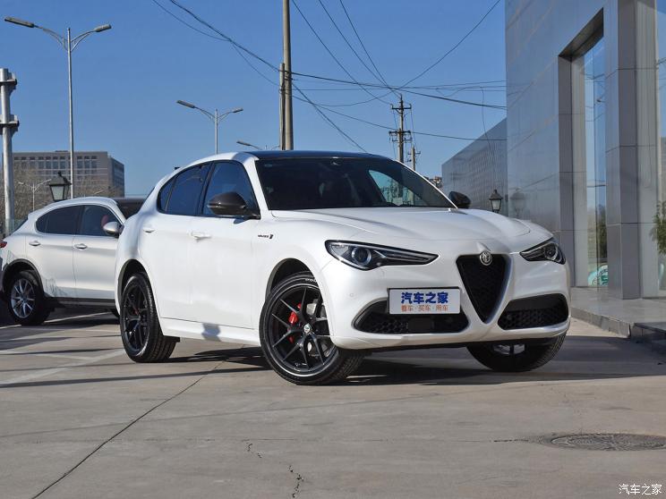 阿尔法·罗密欧 Stelvio 2021款 2.0T 280HP Veloce Ti 竞速版